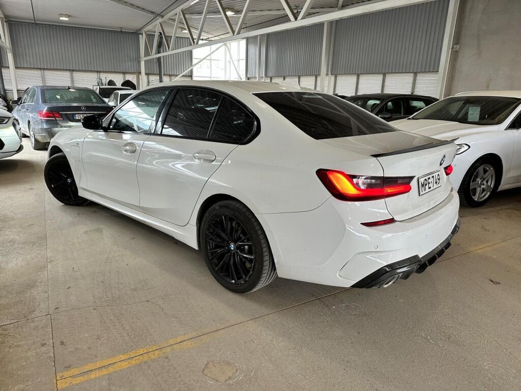 BMW 330 2020 Valkoinen
