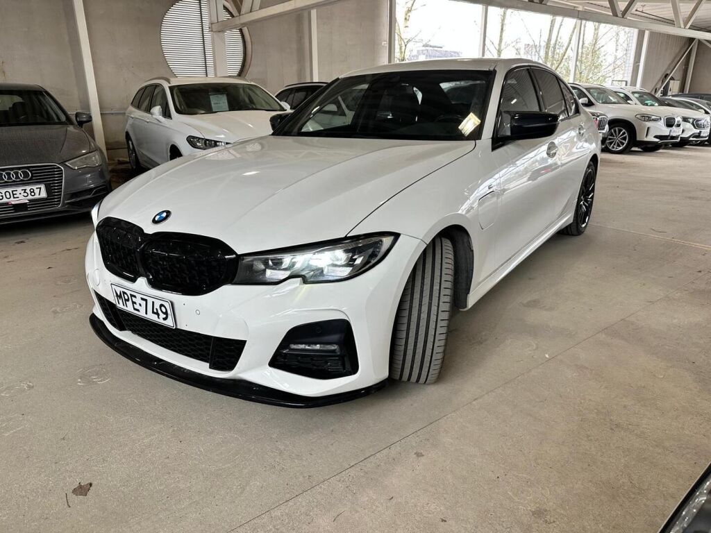 BMW 330 2020 Valkoinen