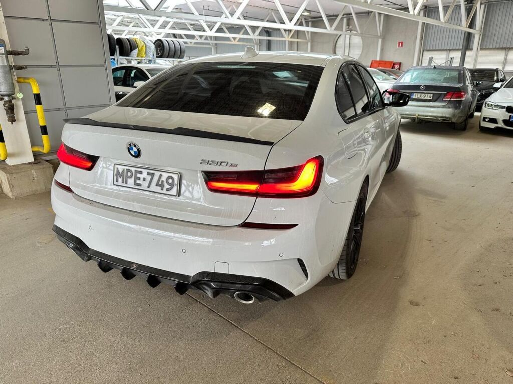 BMW 330 2020 Valkoinen