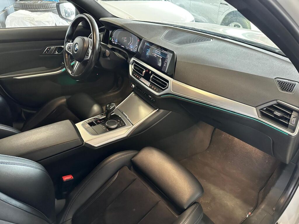 BMW 330 2020 Valkoinen