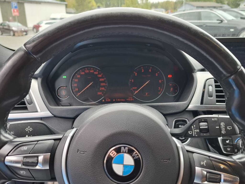 BMW 318 2019 Sininen