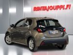 Toyota Yaris 2023 Ruskea (beige)