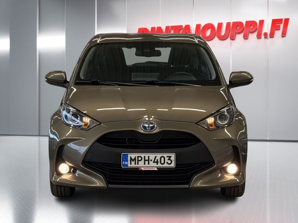 Toyota Yaris 2023 Ruskea (beige)