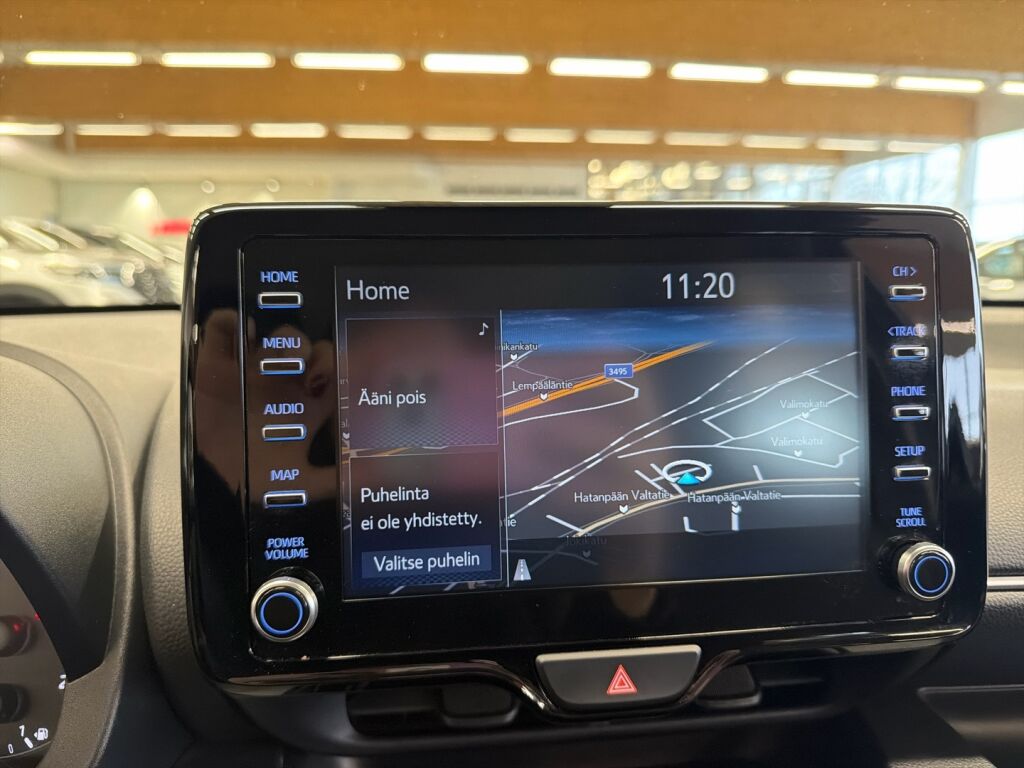 Toyota Yaris 2023 Ruskea (beige)