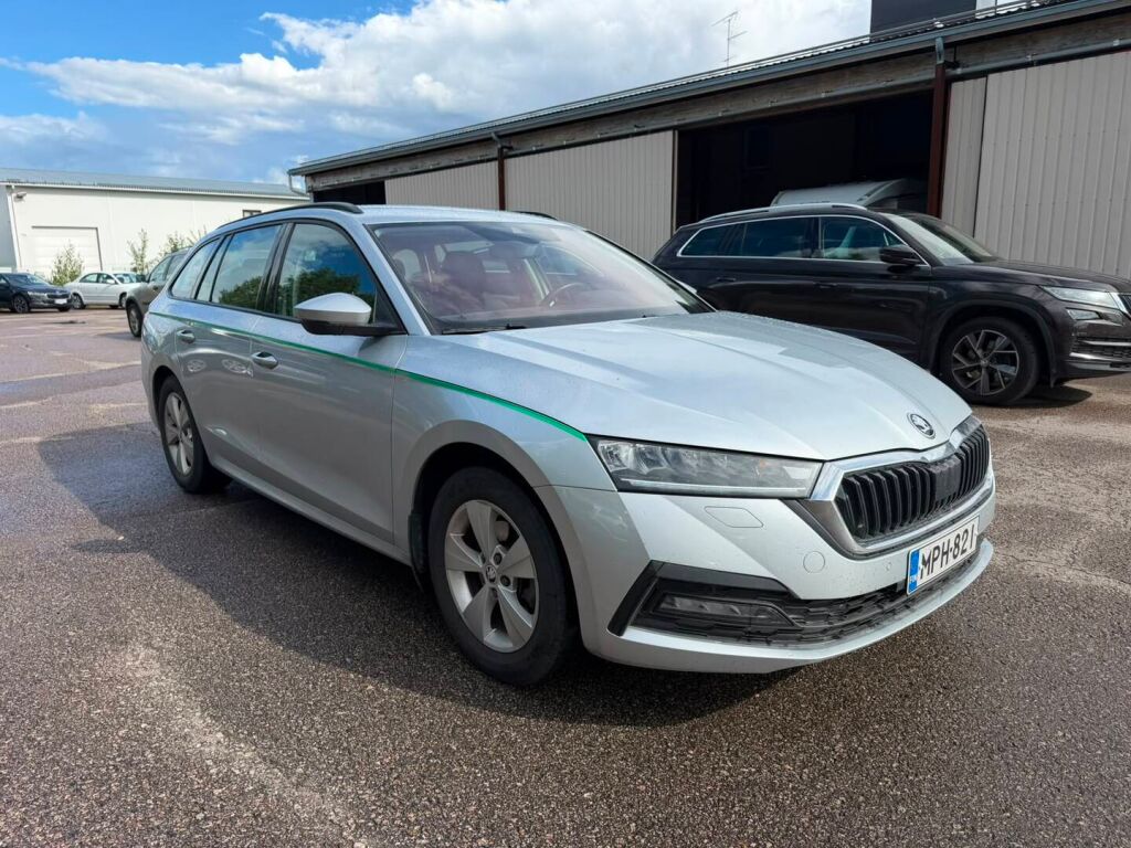 Skoda Octavia 2023 Harmaa