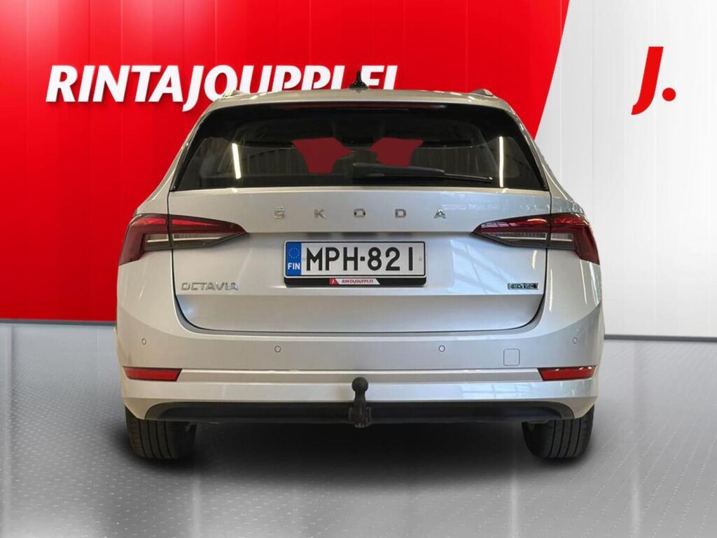 Skoda Octavia 2023 Harmaa
