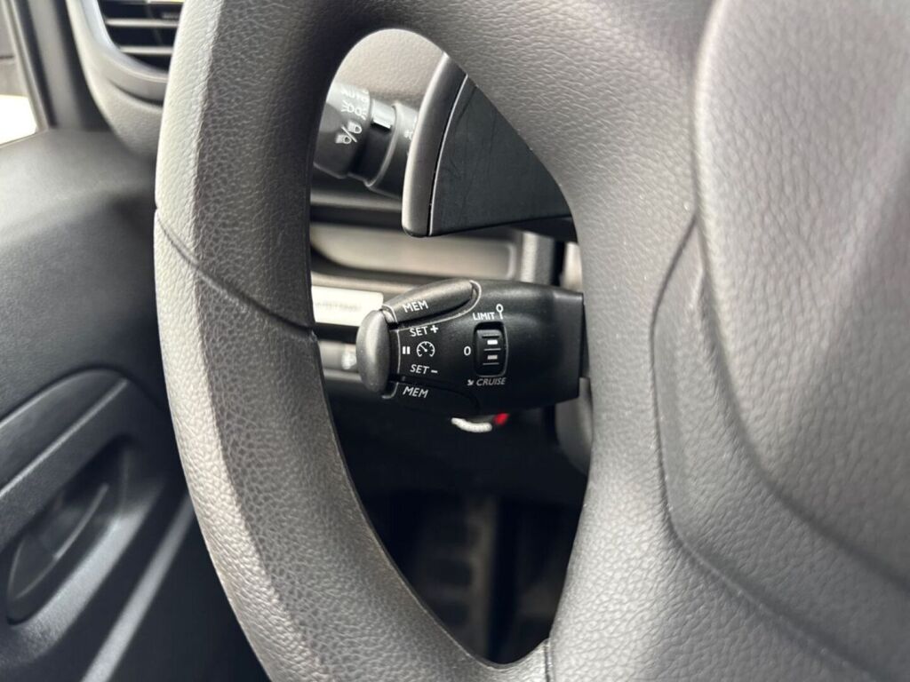 Peugeot Expert 2024 Valkoinen