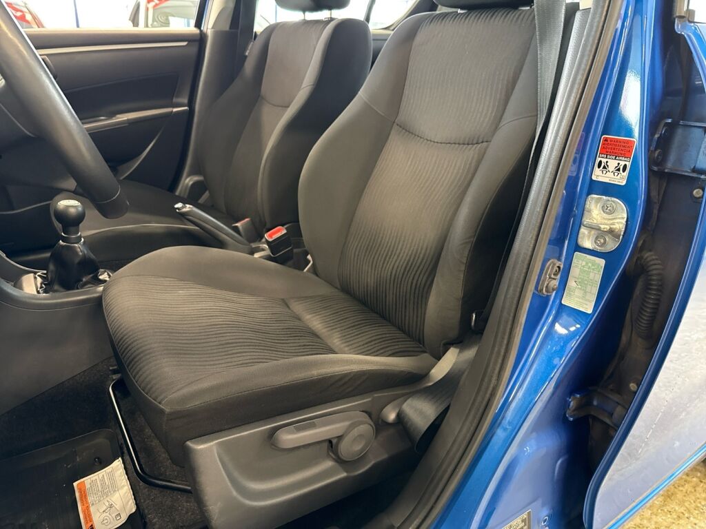 Suzuki Swift 2011 Sininen