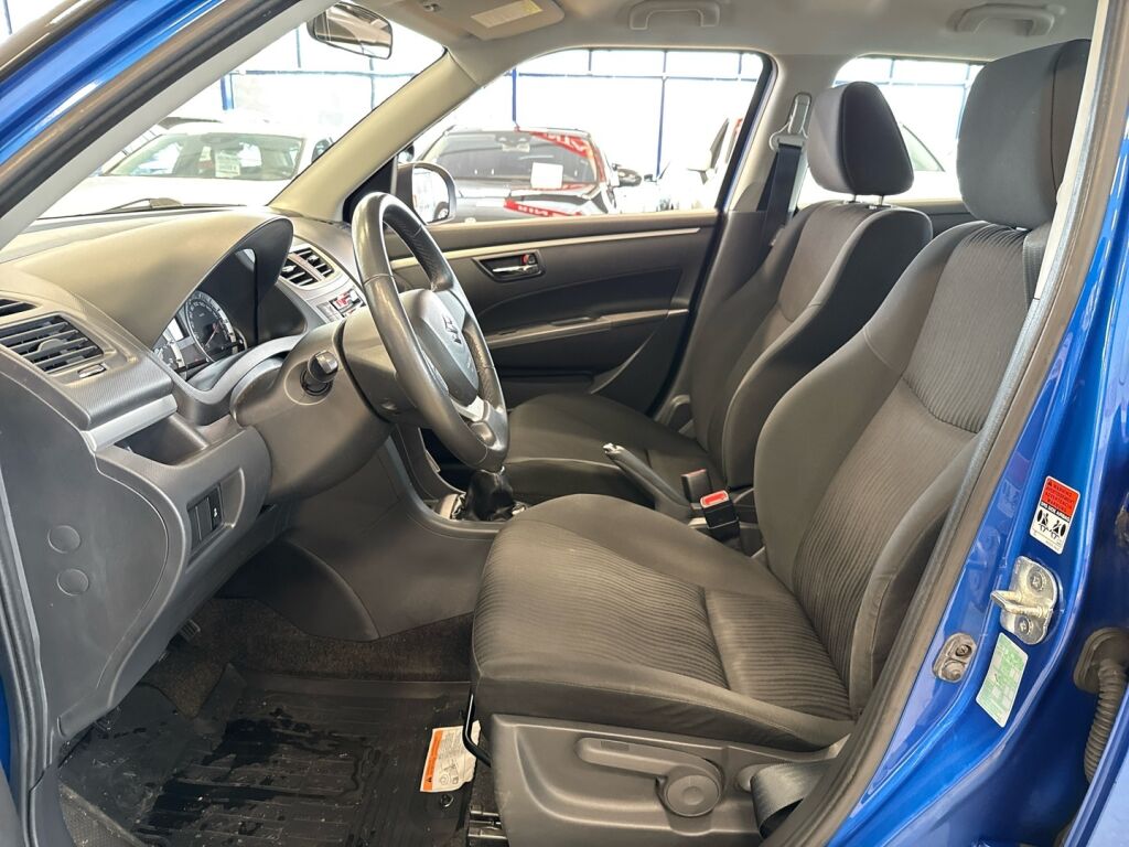 Suzuki Swift 2011 Sininen
