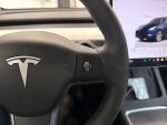 Tesla Model Y 2024 Valkoinen