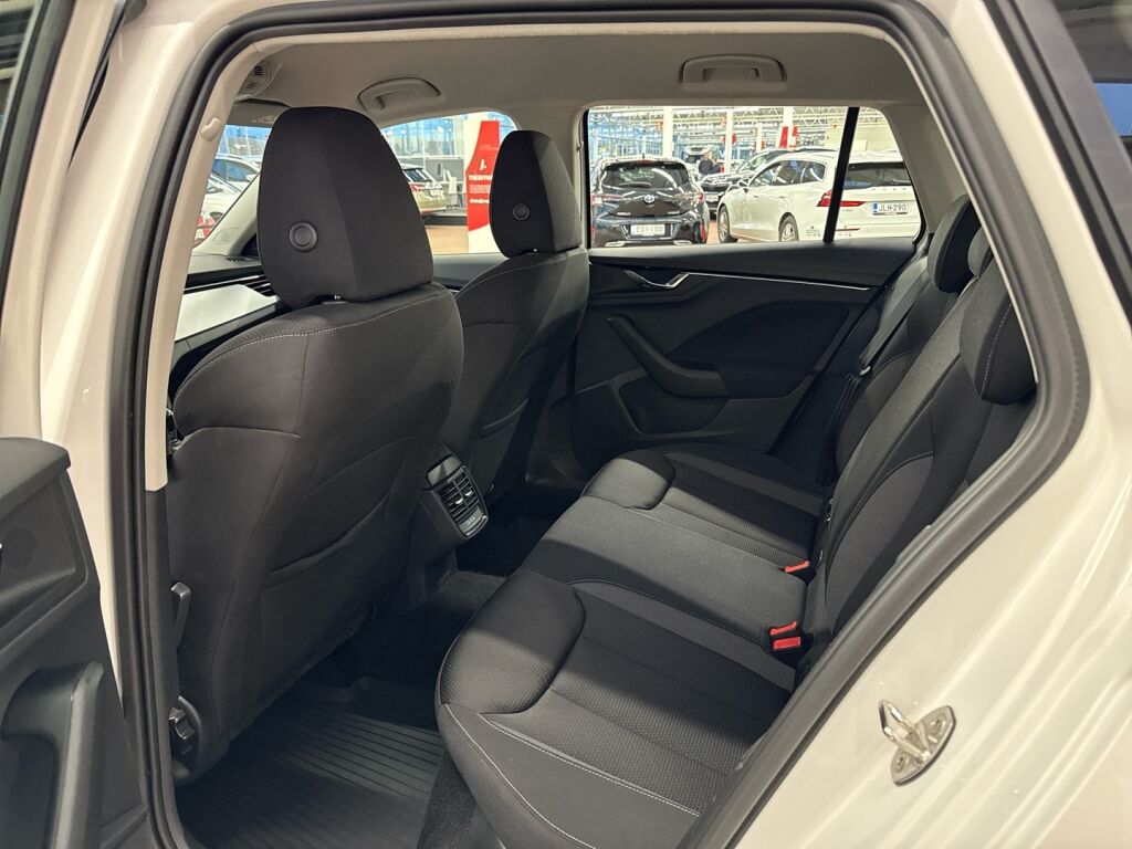 Skoda Kamiq 2024 Valkoinen