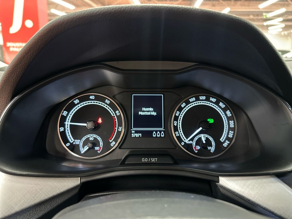 Skoda Kamiq 2024 Valkoinen