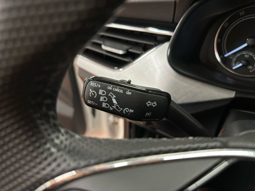 Skoda Kamiq 2024 Valkoinen