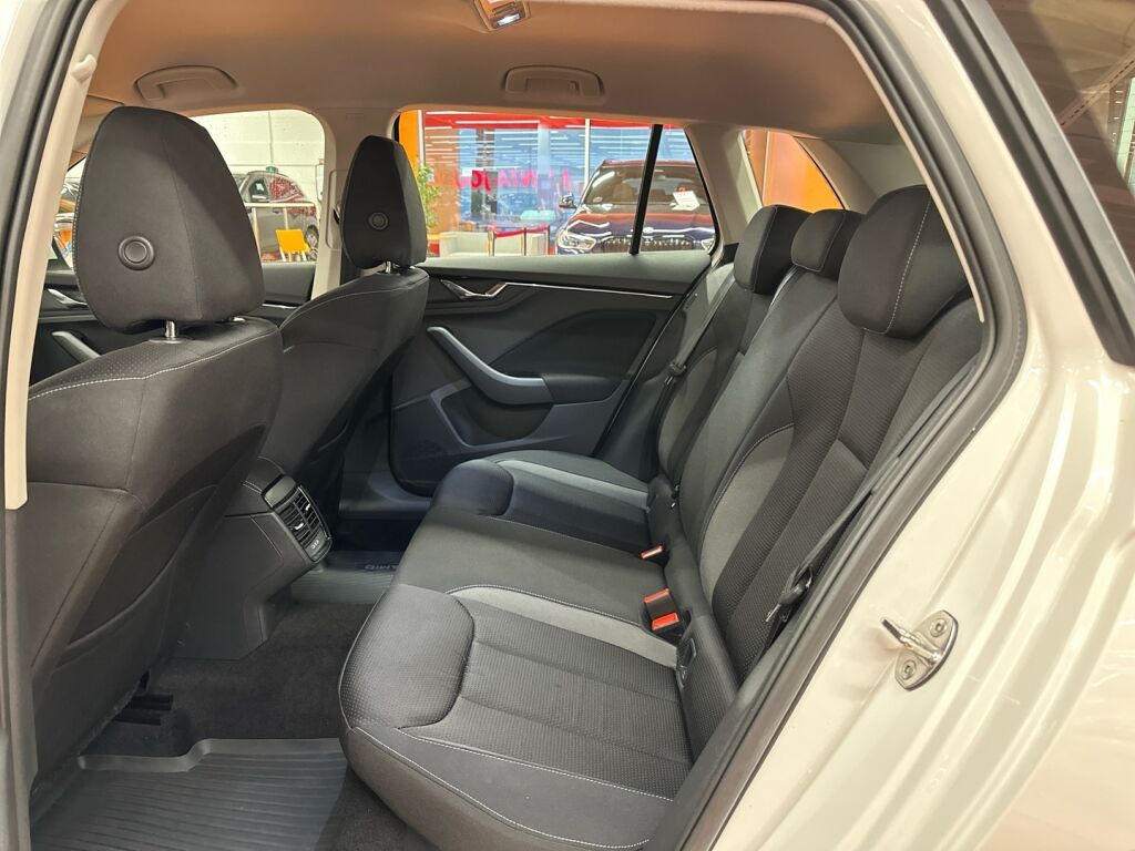 Skoda Kamiq 2024 Valkoinen