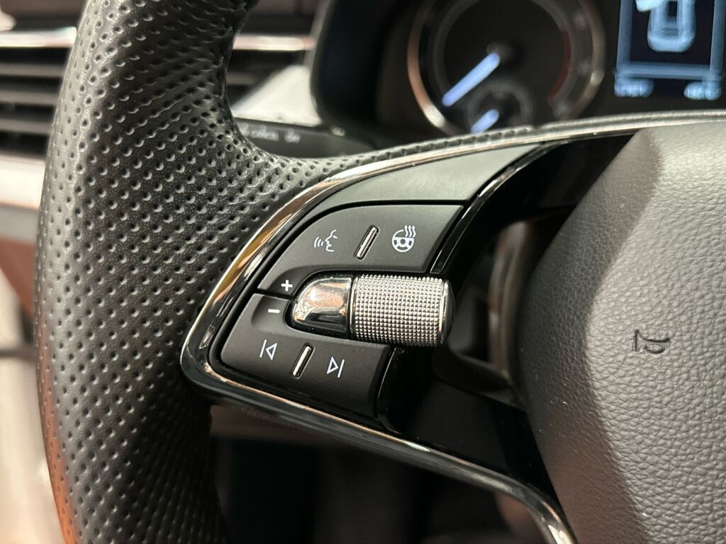 Skoda Kamiq 2024 Valkoinen