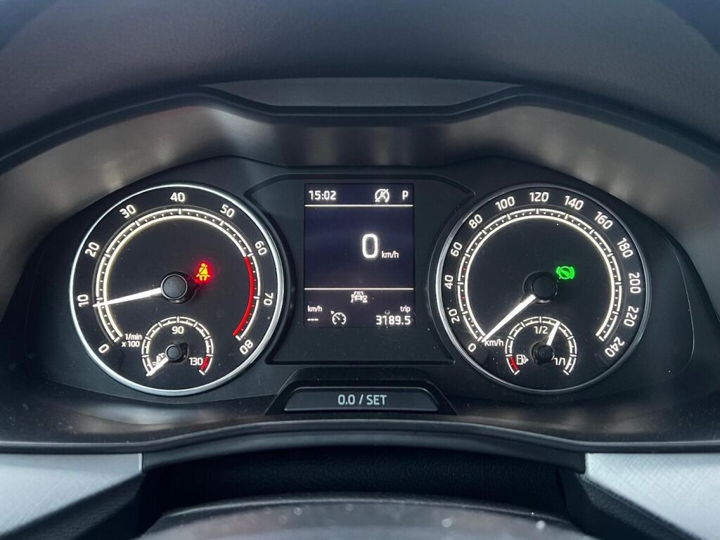 Skoda Kamiq 2024 Valkoinen