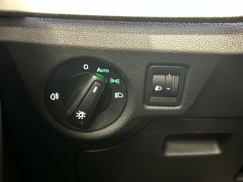 Skoda Kamiq 2024 Valkoinen