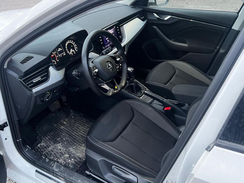 Skoda Kamiq 2024 Valkoinen