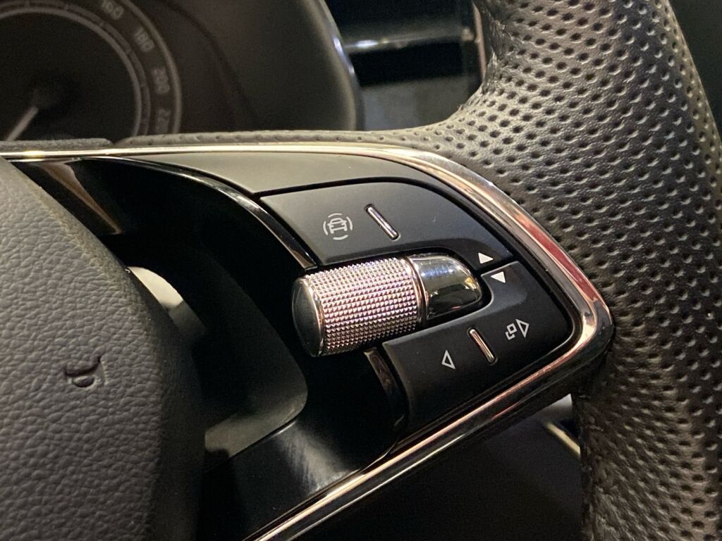 Skoda Kamiq 2024 Valkoinen