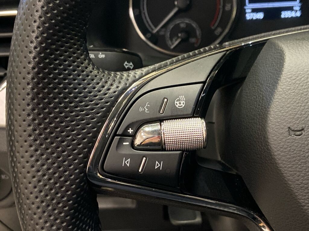 Skoda Kamiq 2024 Valkoinen