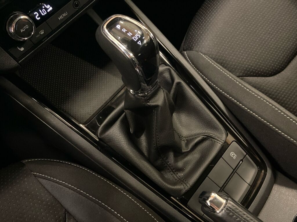 Skoda Kamiq 2024 Valkoinen