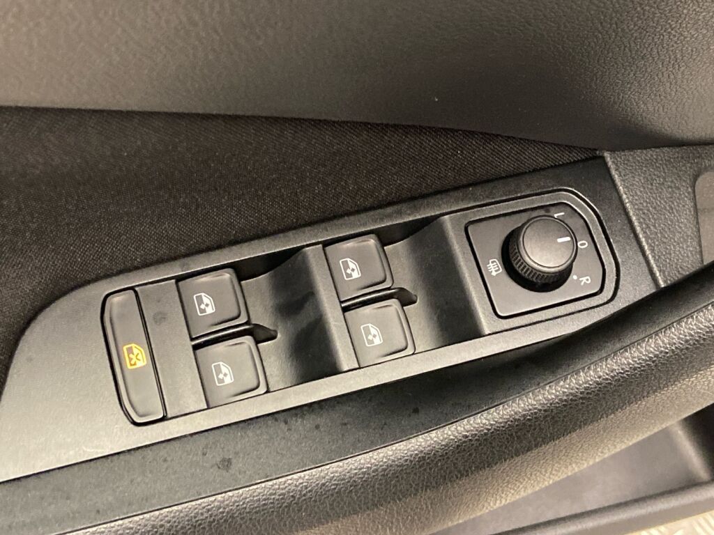 Skoda Kamiq 2024 Valkoinen