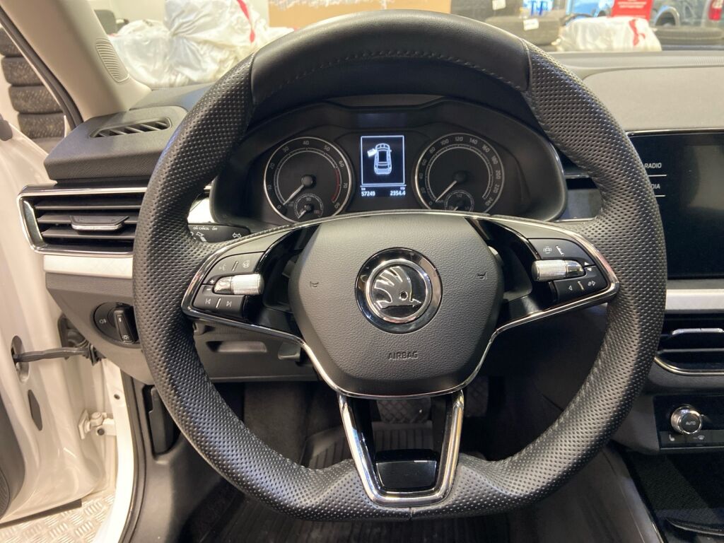 Skoda Kamiq 2024 Valkoinen