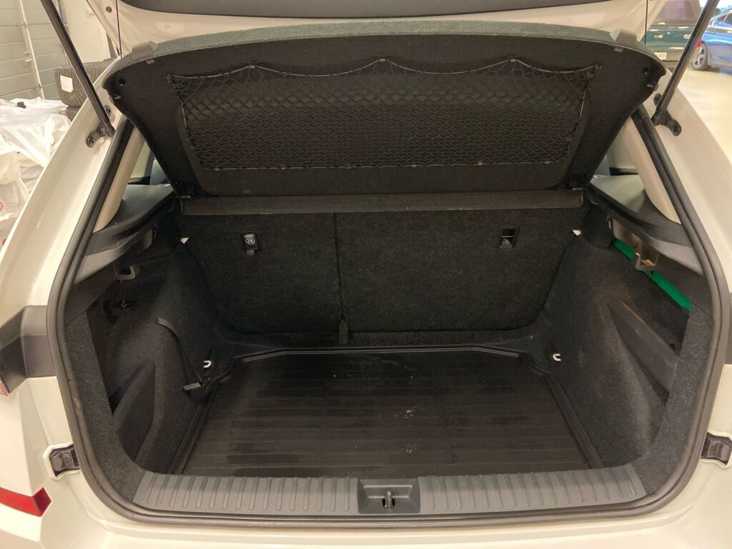 Skoda Kamiq 2024 Valkoinen