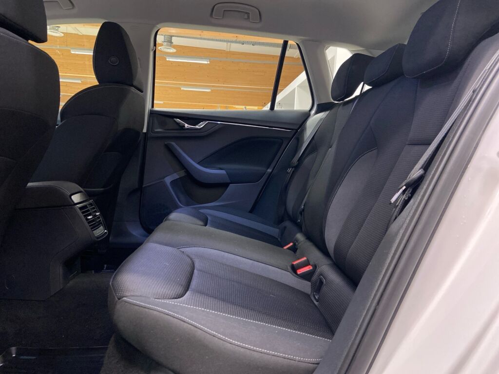 Skoda Kamiq 2024 Valkoinen