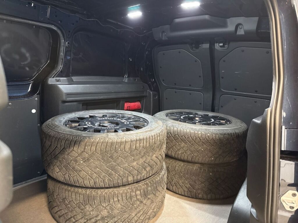 Volkswagen ID. Buzz 2023 Sininen