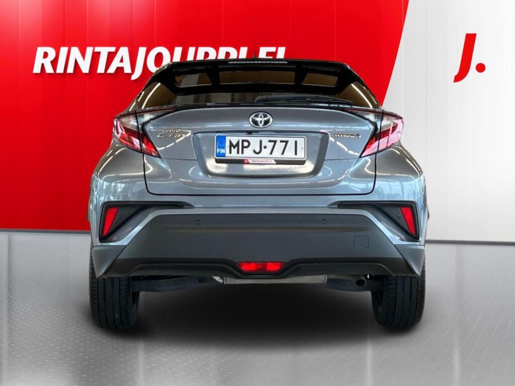Toyota C-HR 2023 Harmaa