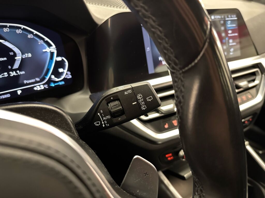 BMW 330 2021 Valkoinen