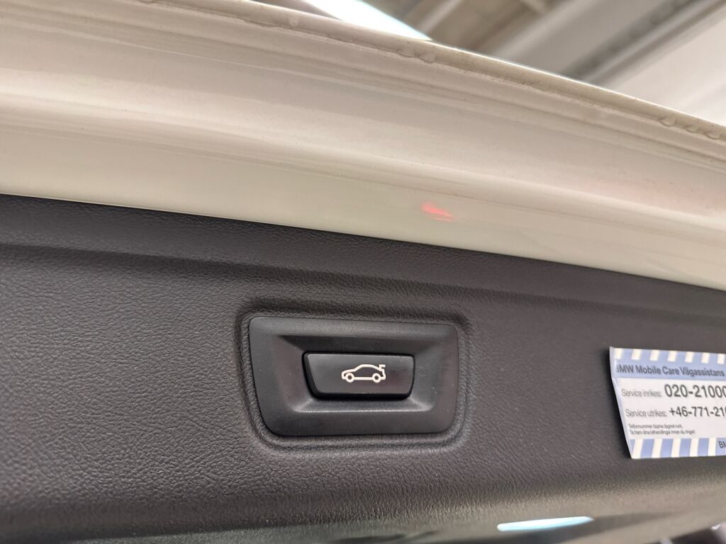 BMW 330 2021 Valkoinen