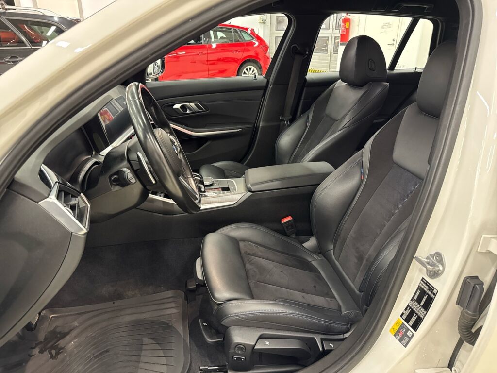 BMW 330 2021 Valkoinen