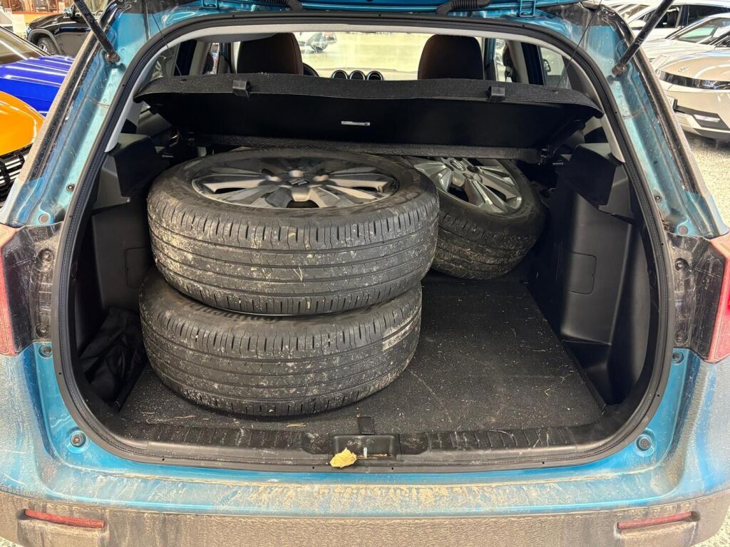 Suzuki Vitara 2024 Sininen