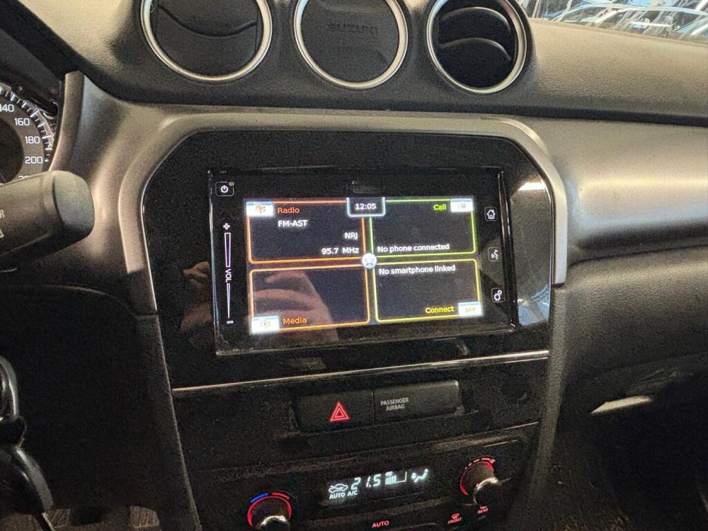 Suzuki Vitara 2024 Sininen