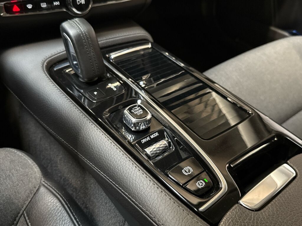 Volvo V90 2020 Harmaa