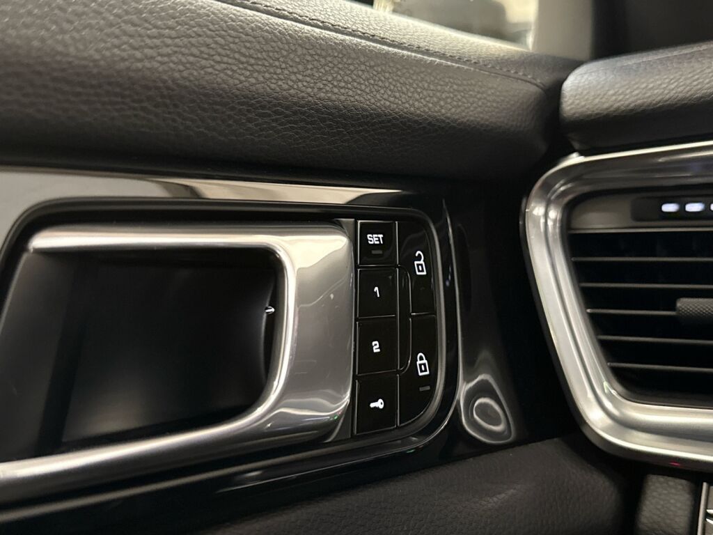 Porsche Panamera 2020 Musta