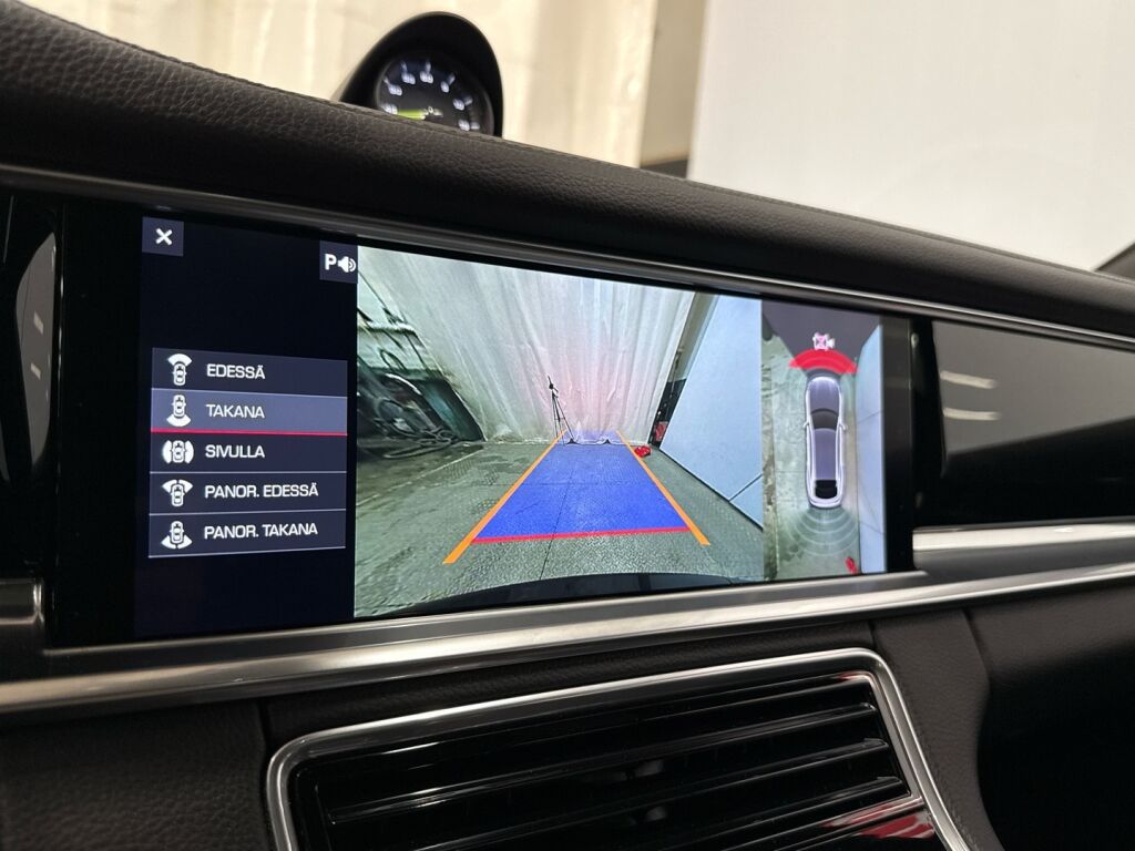 Porsche Panamera 2020 Musta