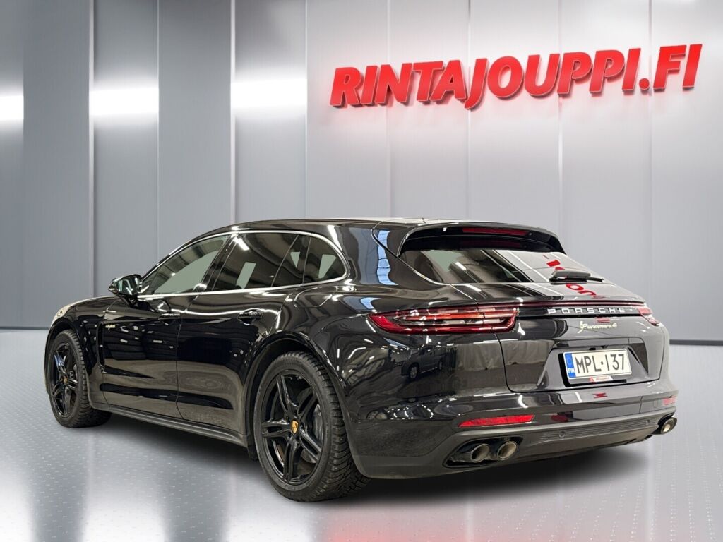 Porsche Panamera 2020 Musta
