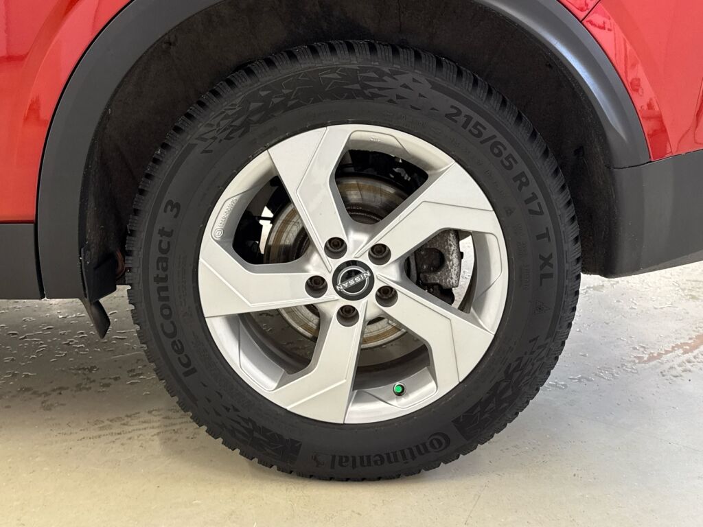 Nissan Qashqai 2024 Punainen