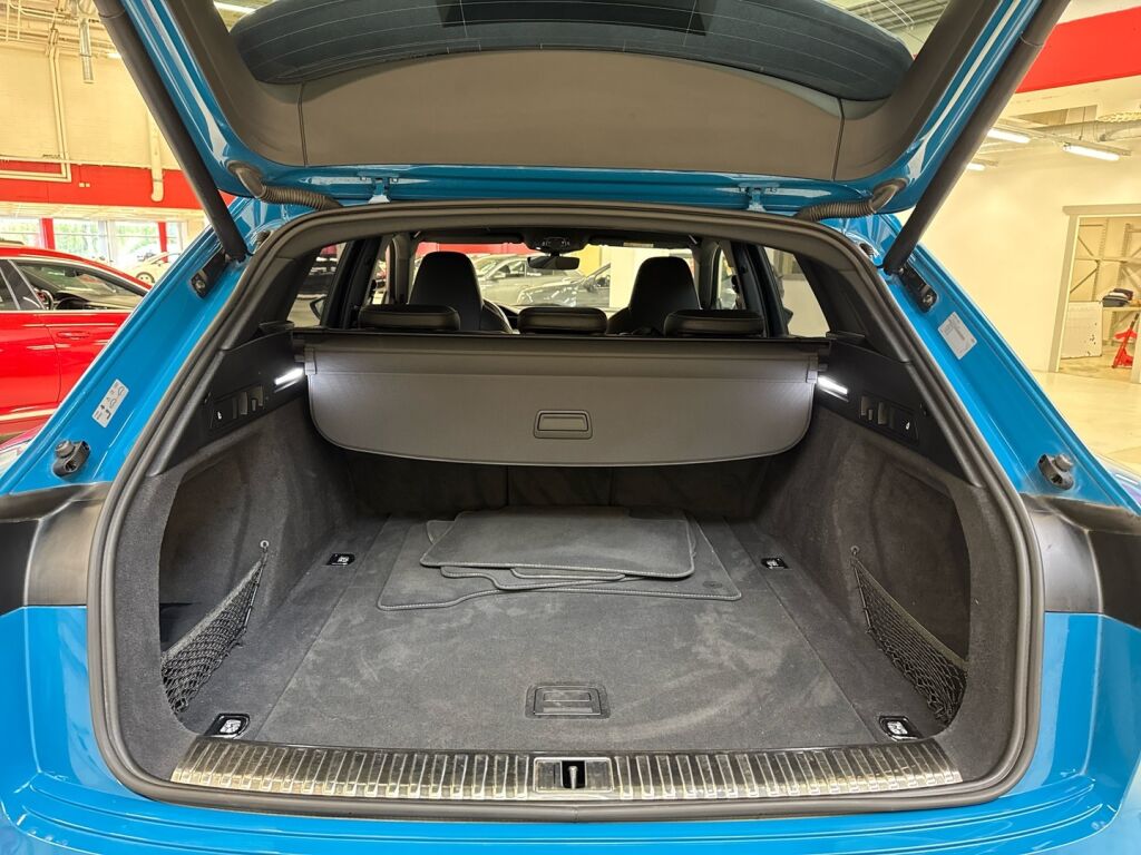 Audi e-tron 2021 Sininen