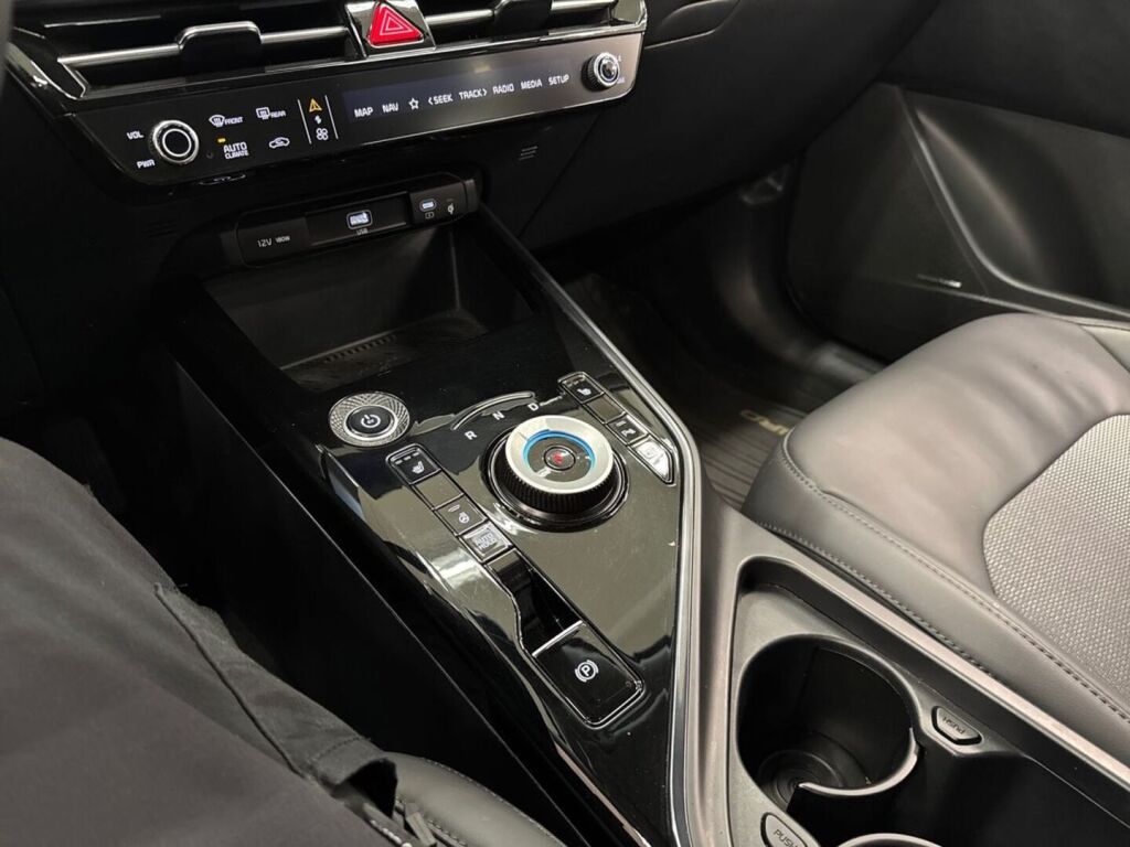 Kia Niro 2023 Sininen