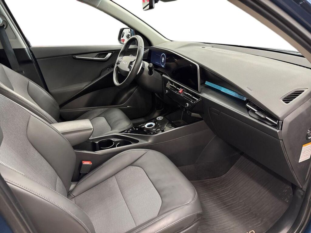 Kia Niro 2023 Sininen