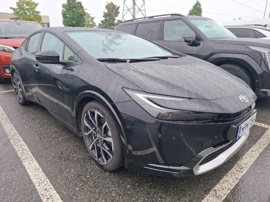 Toyota Prius Plug-in 2023 Musta