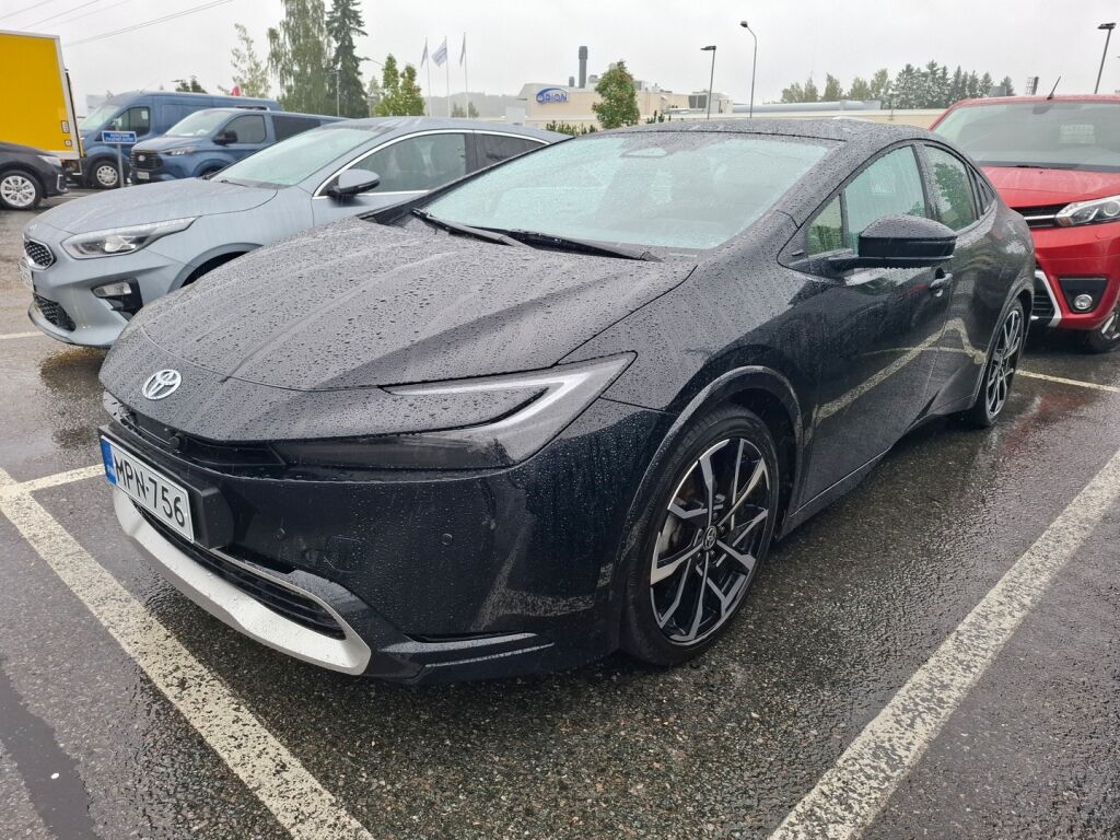 Toyota Prius Plug-in 2023 Musta