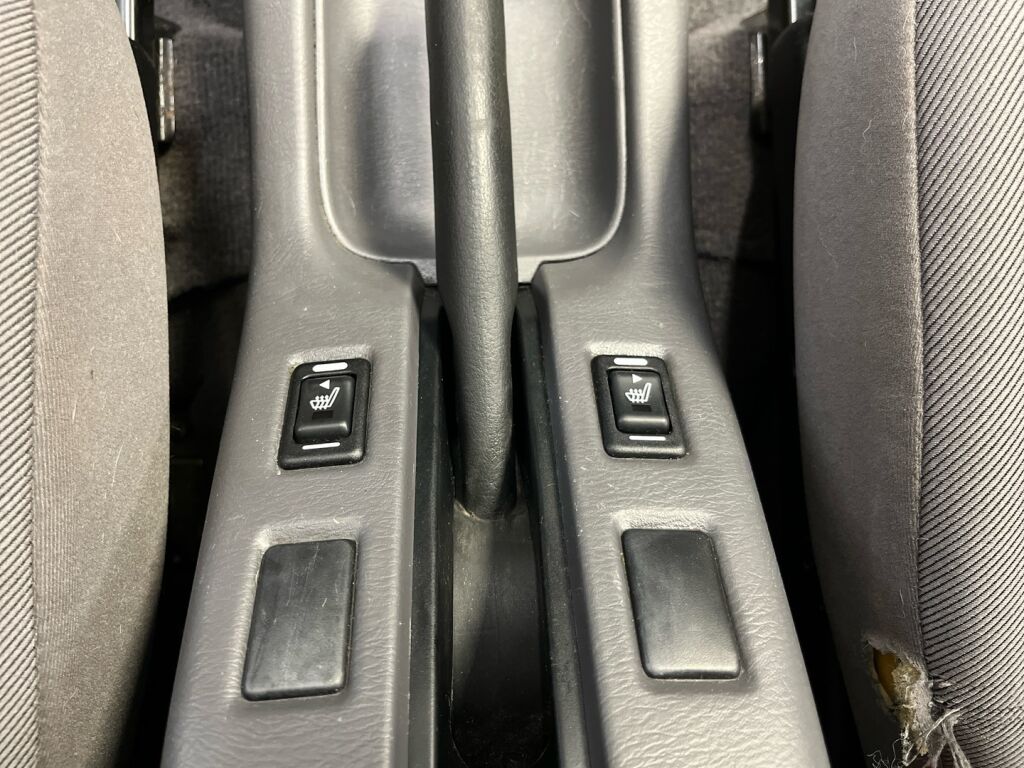 Nissan Cab 2004 Vihreä