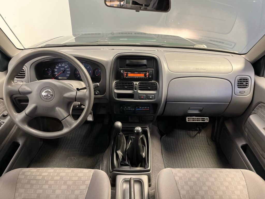 Nissan Cab 2004 Vihreä