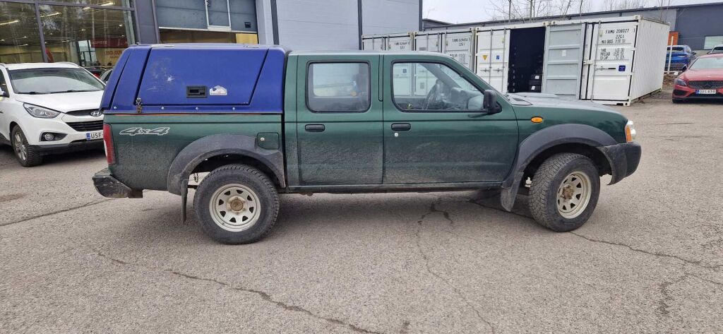 Nissan Cab 2004 Vihreä