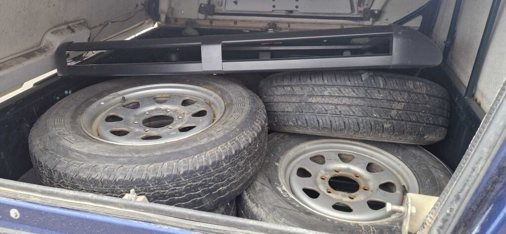 Nissan Cab 2004 Vihreä